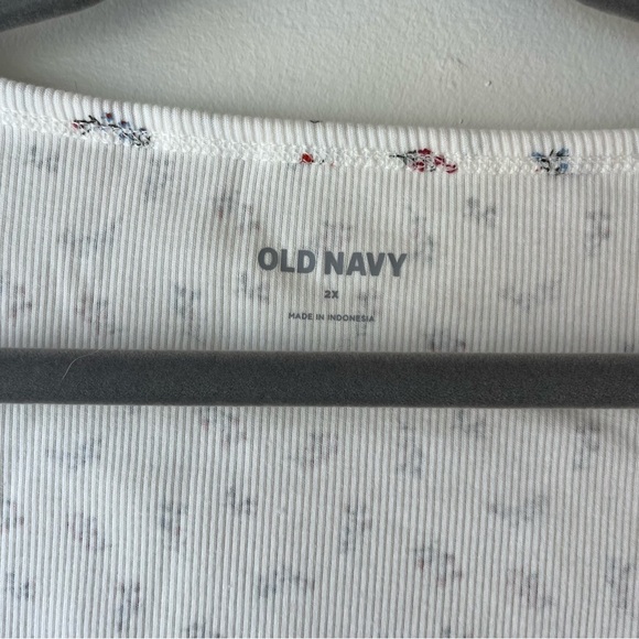 Old Navy Floral Button Front Ribbed Scoop Neck Tee 2X NWT Cottagecore Stretch - Picture 3 of 15